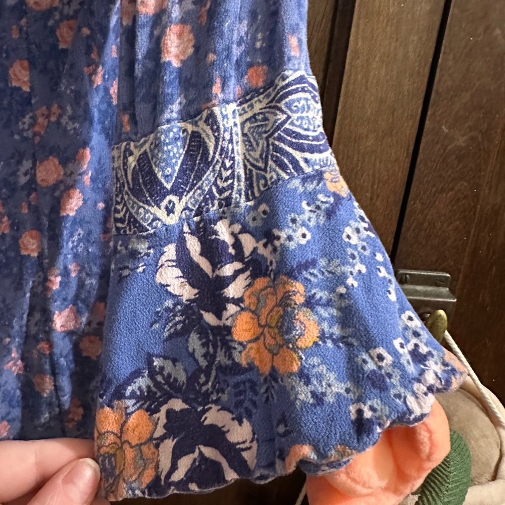 Free People size S- super flowy boho long sleeve top - Picture 4 of 5